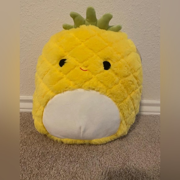 New Maui The Pineapple Fuzzamallow Squishmallow - Picture 11 of 16